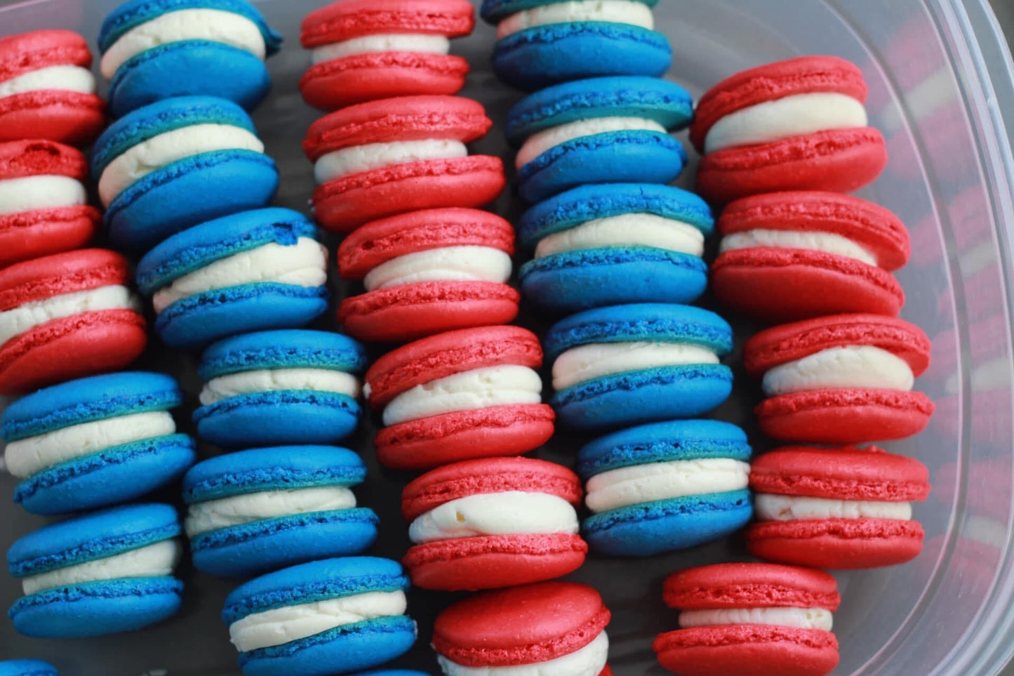 4th of July macarons- Red and blue