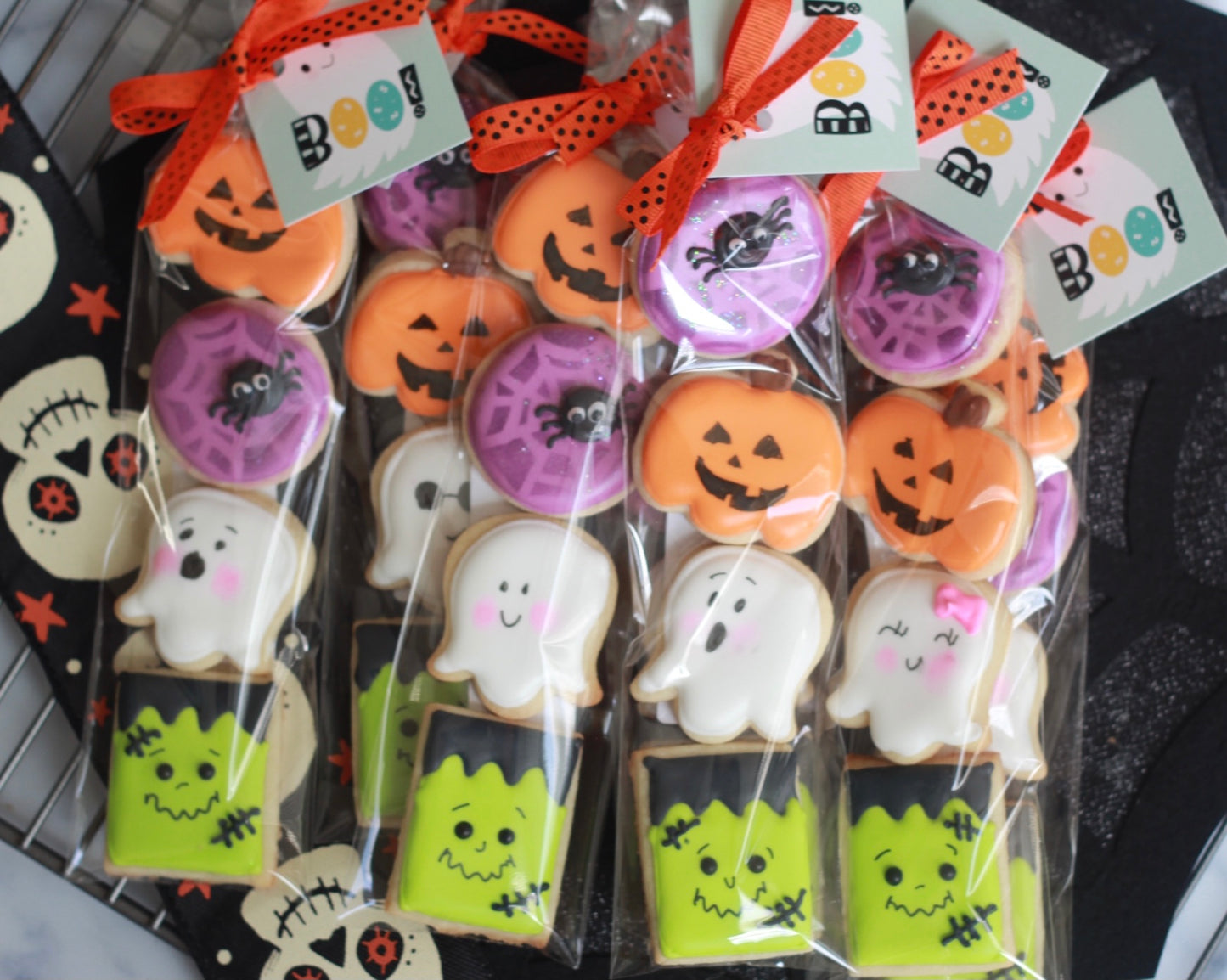 Halloween Sleeve of 4 minis