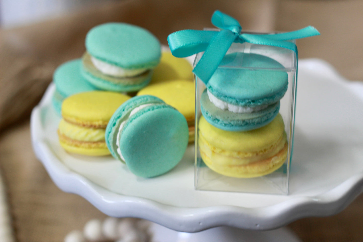 2 macaron favor pack